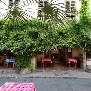 Les Arcades 2* Biot